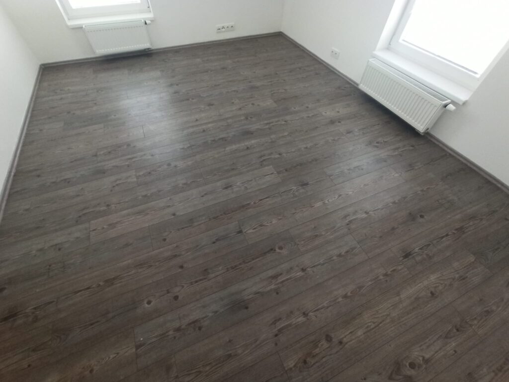 Detail na realiuzaci vinylové podlahy